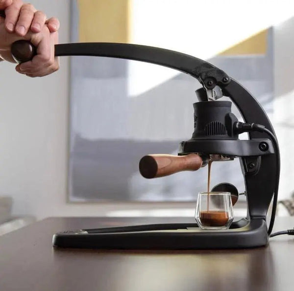 Manuelle Espressomaschine – Barista und Espresso