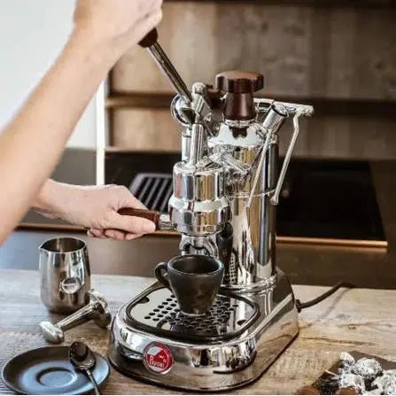 La Pavoni – Barista und Espresso