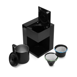 Schwarze Kaffeemaschine für die manuelle Zubereitung mit Präzision, mit Zubehör für Filter und Kanne, Teil von Neuigkeiten, EspressoGear, alles rund um Kaffee.