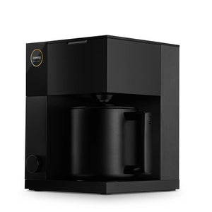 Schwarze Kaffeemaschine mit modernem Design für Präzision, Teil von Kaffeemaschinen, EspressoGear, Fellow, Neuigkeiten, alles über Kaffee.