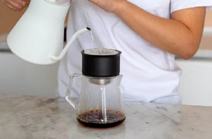 Glaskaraffe mit stilvollem Design für präzises Brühen, Barista-Zubehör, Neuigkeiten, alles rund um Kaffee.