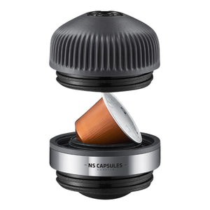 Adapter in Schwarz und Stahl für Nespresso OriginalLine-Kapseln, Espresso-Zubehör von Wacaco und EspressoGear.