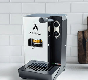 Aroma Plus+ – Kompakte italienische Espressomaschine für Pads - Barista und Espresso
