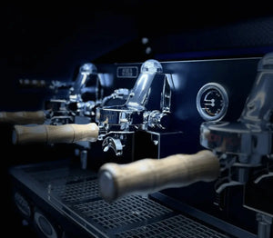 La Nuova Era Altea Anniversario 2 - grupp Kommersiell espressomaskin - Barista och Espresso